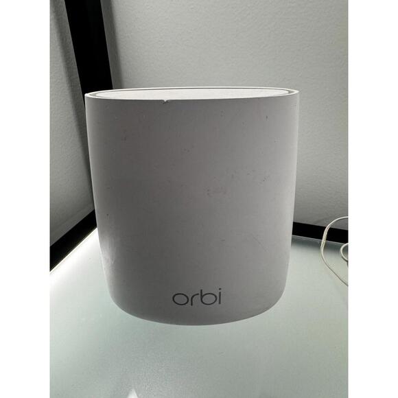 NETGEAR Orbi RBS20 AC2200 Tri-Band Whole Home Mesh WiFi Satellite w/ Power Adapt - Picture 1 of 6
